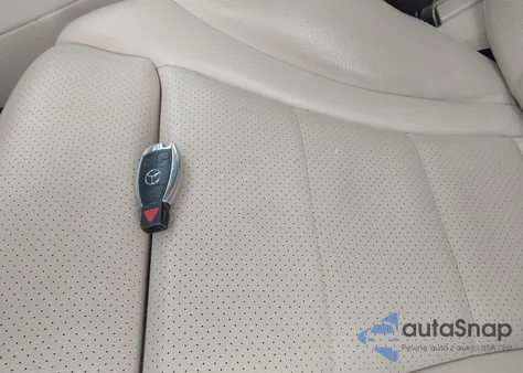 2016 Mercedes-Benz Glc 300 4Matic z USA, uszkodzony, nr VIN WDC0G4KB5GF059712